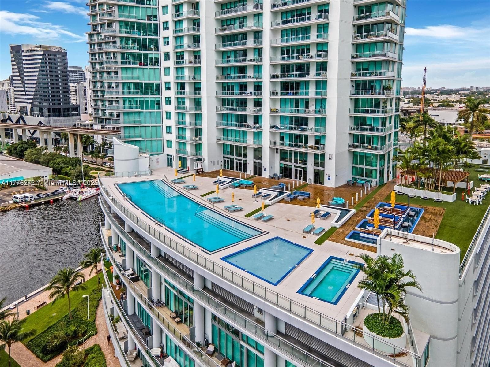 Mint at Riverfront Unit 4104 condo for sale at 92 SW 3rd St # 4104, Miami FL 33130