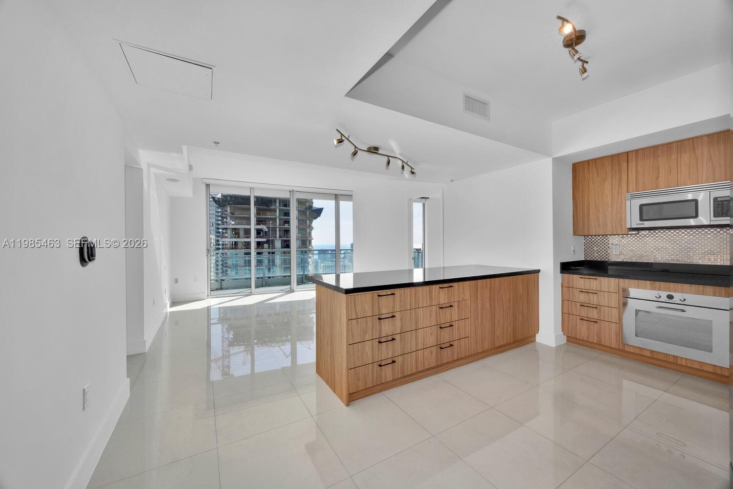 Mint at Riverfront Unit 3904 condo sold at 92 SW 3rd St # 3904, Miami FL 33130