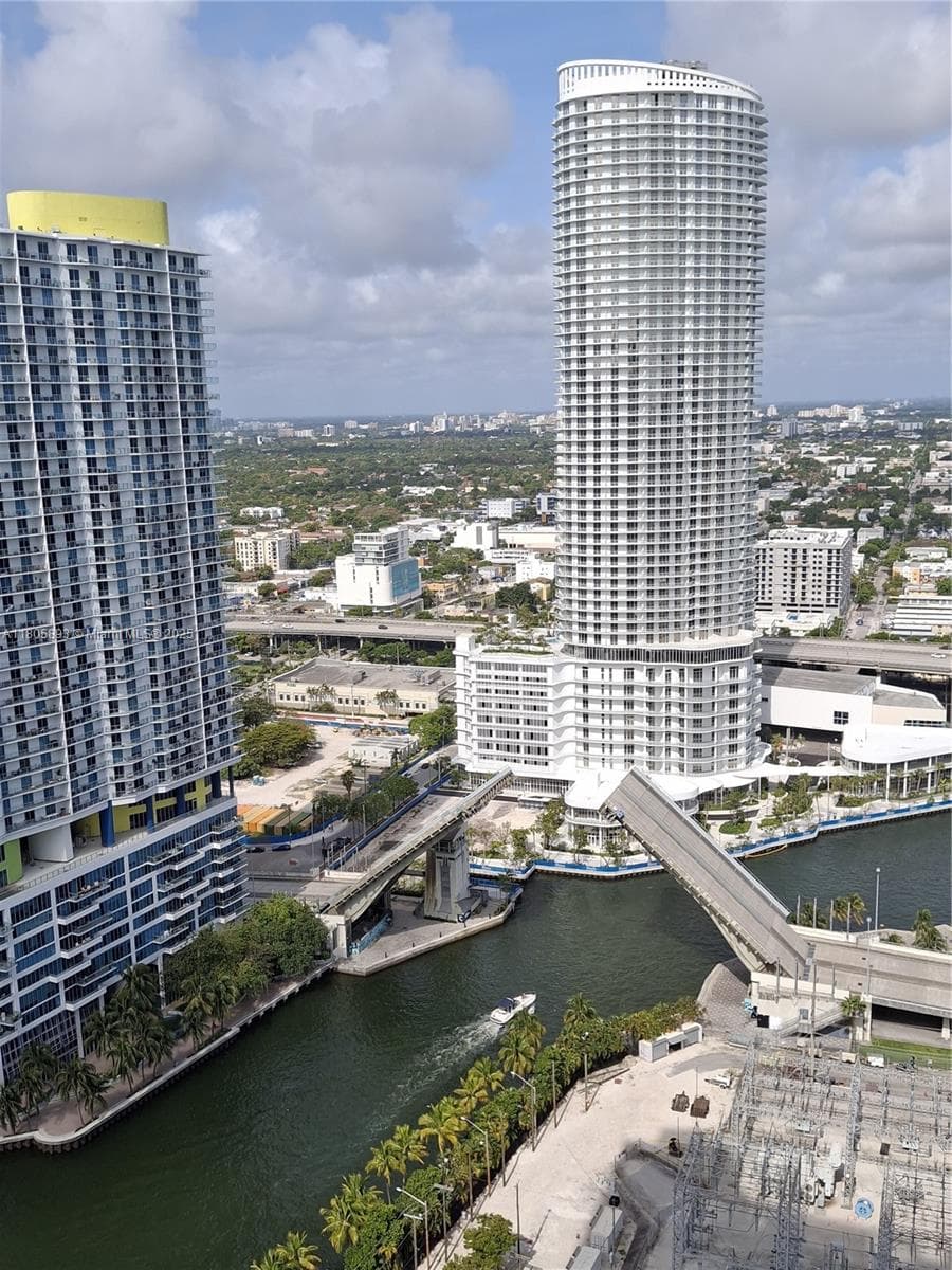 Mint at Riverfront Unit 3808 condo rented at 92 SW 3rd St # 3808, Miami FL 33130