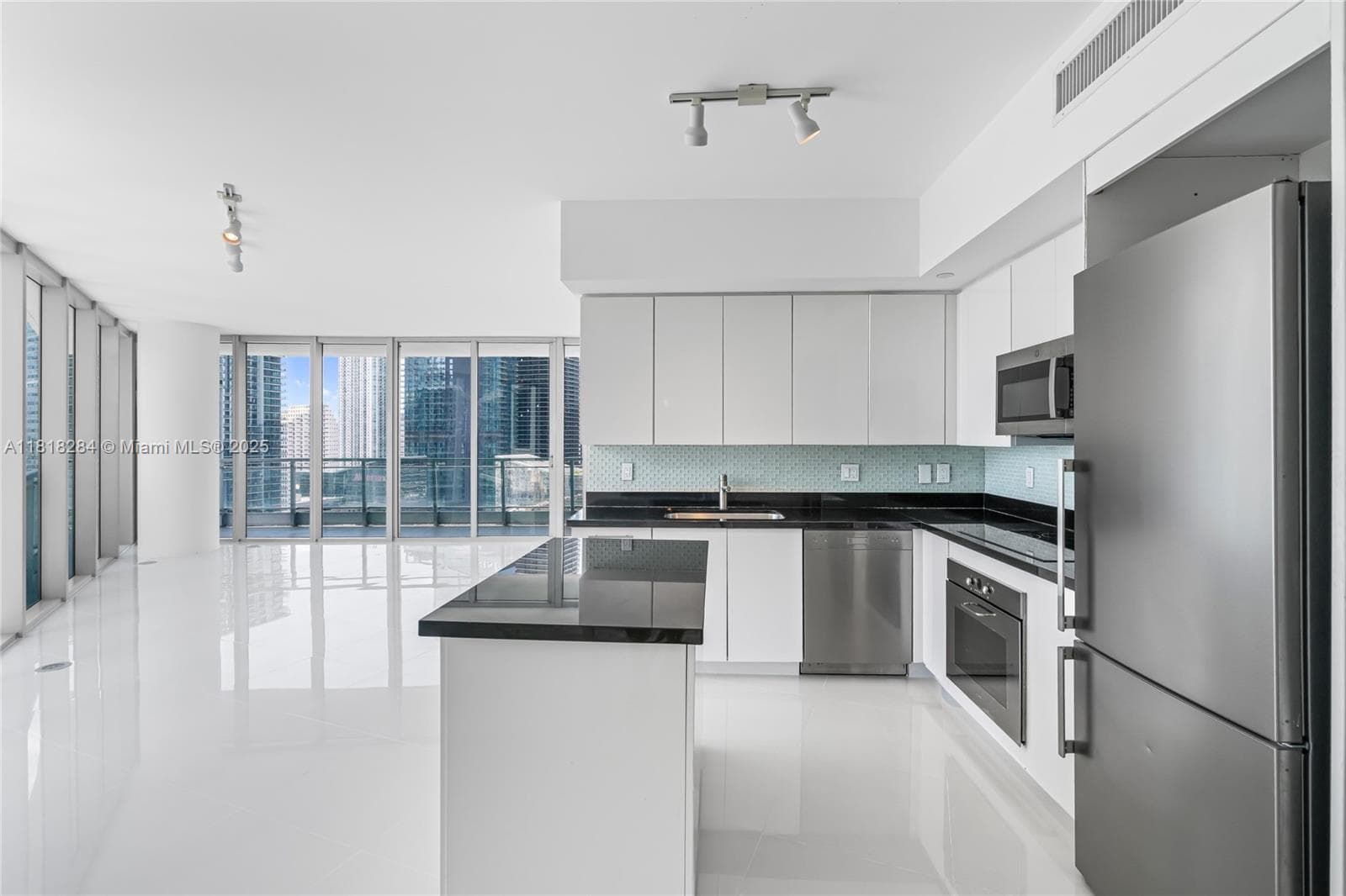 Mint at Riverfront Unit 2901 condo rented at 92 SW 3rd St # 2901, Miami FL 33130