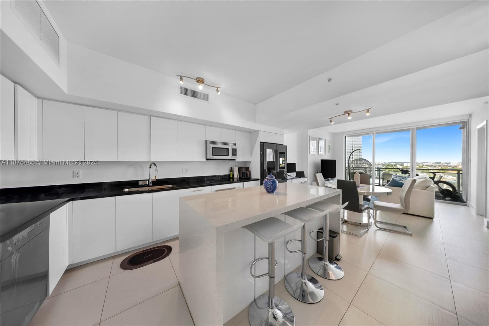 Mint at Riverfront Unit 2009 condo rented at 92 SW 3rd St # 2009, Miami FL 33130