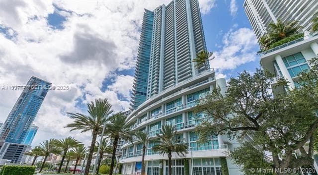 Mint at Riverfront Unit 1802 condo rented at 92 SW 3rd St # 1802, Miami FL 33130