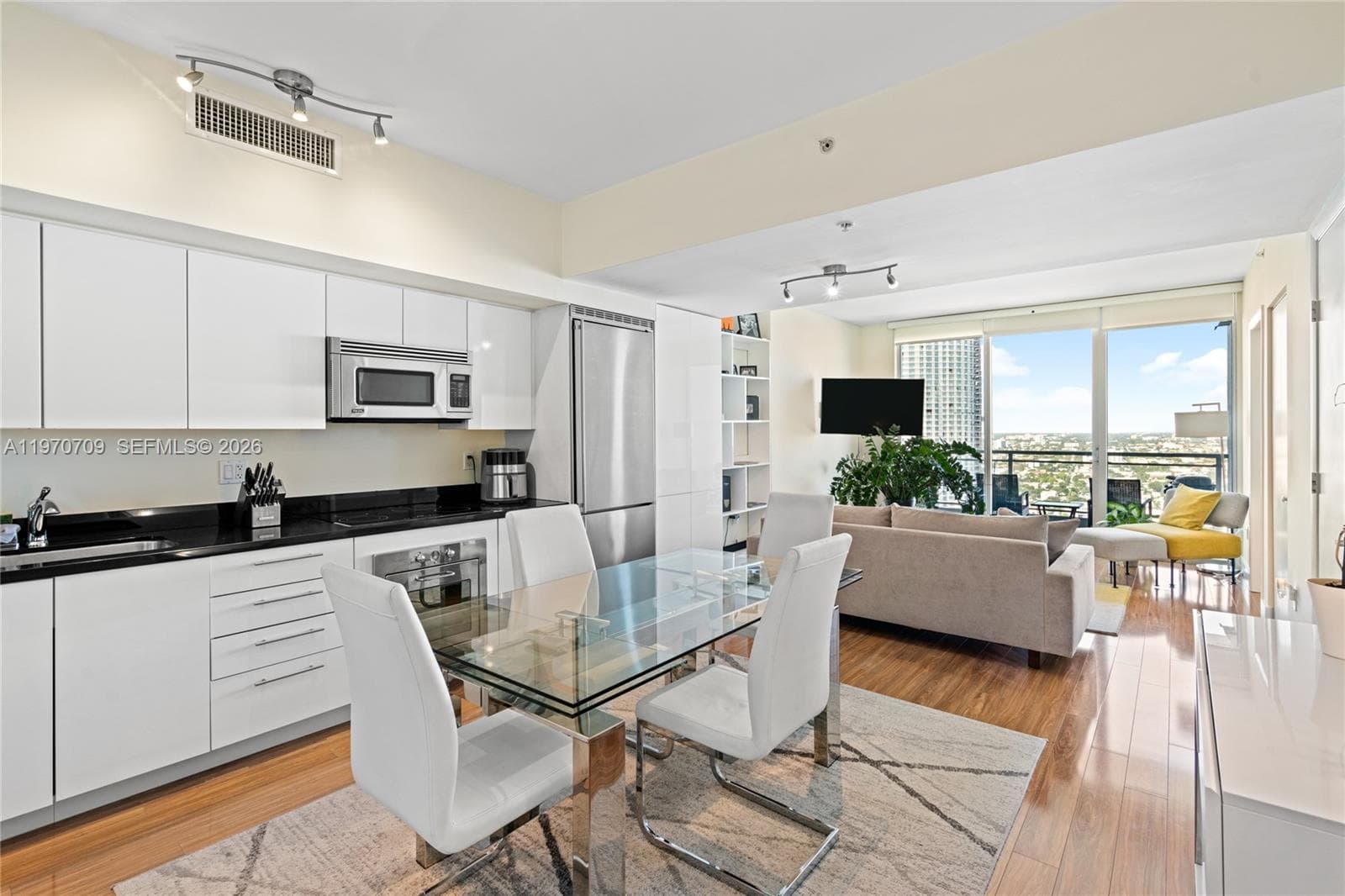 Mint at Riverfront Unit 3409 condo rented at 92 SW 3rd St # 3409, Miami FL 33130