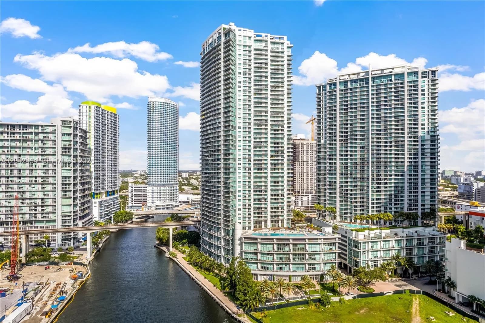 Mint at Riverfront Unit 3912 condo pending at 92 SW 3rd St # 3912, Miami FL 33130
