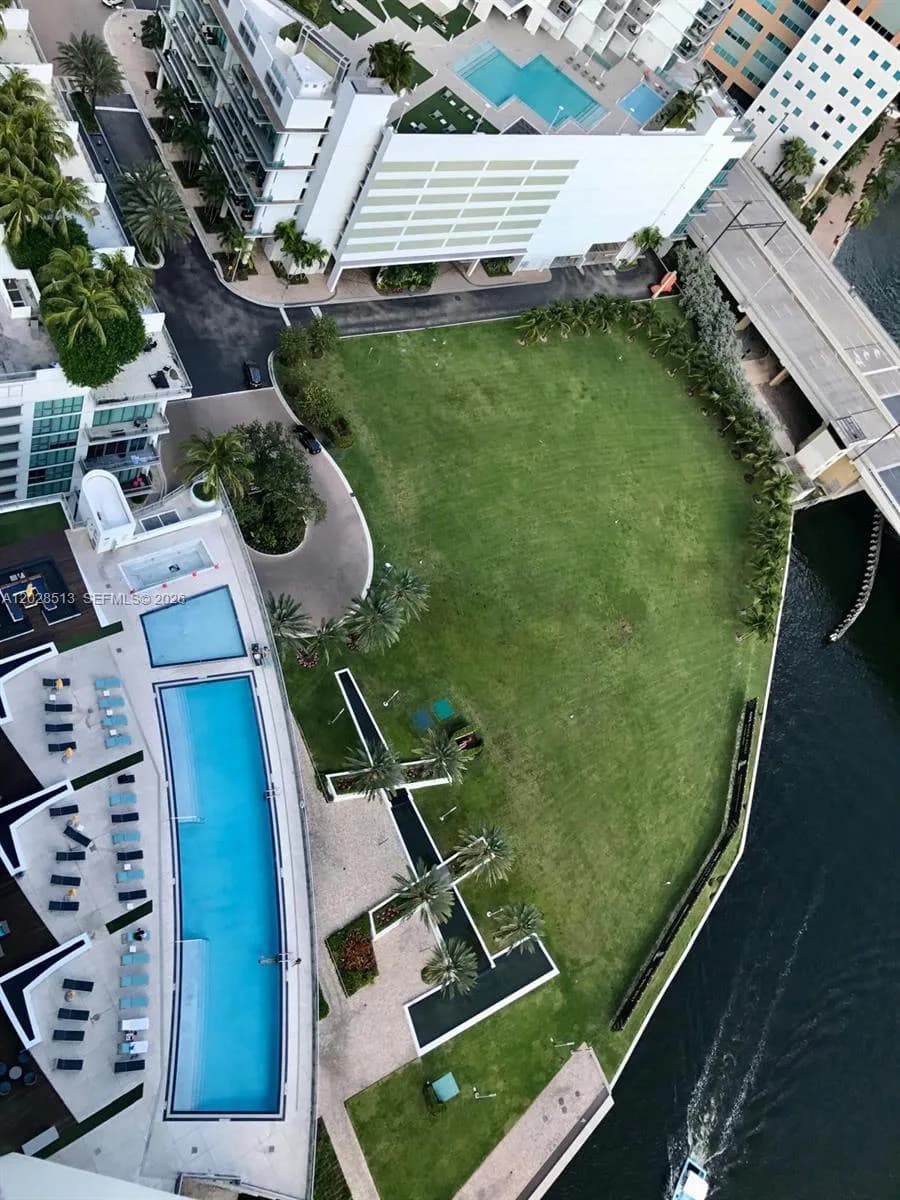 Mint at Riverfront Unit 3712 condo pending at 92 SW 3rd St # 3712, Miami FL 33130